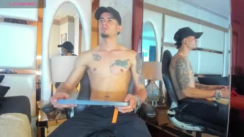 Sharon  Tyga online show from December 2025 06:15:01 PM