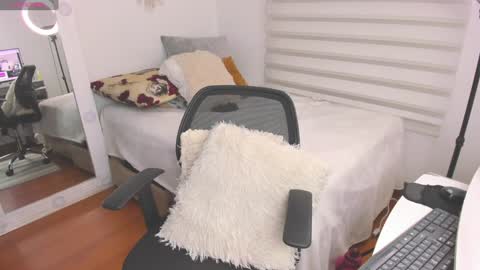 Sharon online show from January 2025 04:30:02 PM