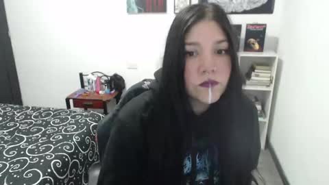 Snapshot of sharoonnn34 chatting on March 2025 12:05:02 AM SHAROON online show from March 2025 12:05:02 AM