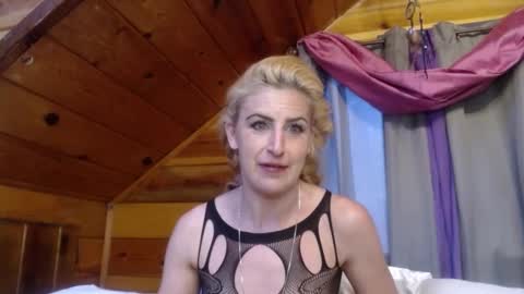 Snapshot of sharqbate chatting on March 2025 04:00:02 PM sharqbate online show from March 2025 04:00:02 PM