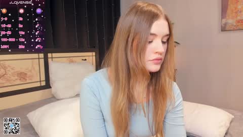 Snapshot of sheenaeast chatting on January 2025 06:52:02 AM Violet online show from January 2025 06:52:02 AM