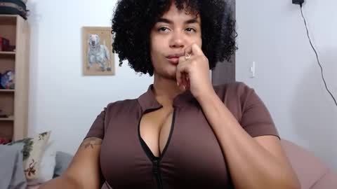 Snapshot of sheilamakano70 chatting on February 2025 11:25:02 PM Sheila Makano online show from February 2025 11:25:02 PM