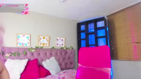 Shelby cute  online show from September 2025 01:25:02 PM