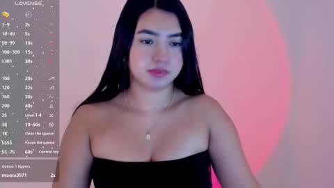 Snapshot of shellyrayhs1 chatting on November 2025 03:28:02 AM Shelly rayhs online show from November 2025 03:28:02 AM