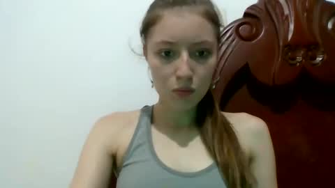 shelsyzevee_ online show from October 2025 12:36:02 AM