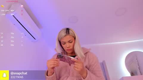 Snapshot of shelynna_azzul chatting on October 2025 08:18:02 PM shelynna_azzul online show from October 2025 08:18:02 PM