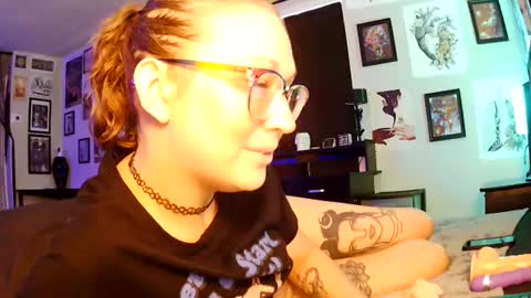 Snapshot of sheridenault chatting on October 2025 10:29:02 PM Harley Townsend online show from October 2025 10:29:02 PM