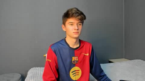 Max online show from October 2025 08:33:01 PM