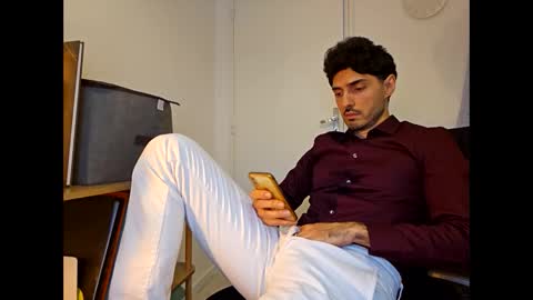 Snapshot of shhervin chatting on April 2026 01:09:02 PM shhervin online show from April 2026 01:09:02 PM