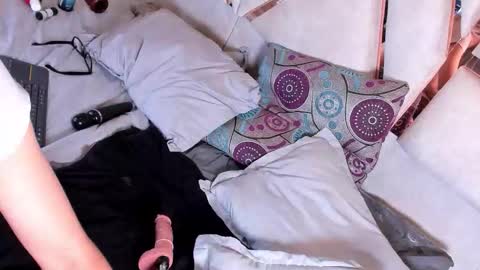 Snapshot of shine_vg chatting on February 2026 03:23:01 AM Shine online show from February 2026 03:23:01 AM