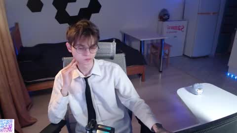 Snapshot of shiromy_ chatting on November 2025 07:24:02 PM shiromy_ online show from November 2025 07:24:02 PM