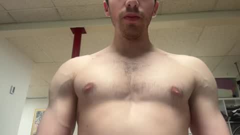 Snapshot of shirtlesshunk15 chatting on February 2026 01:45:02 PM shirtlesshunk15 online show from February 2026 01:45:02 PM