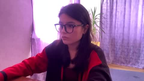 Snapshot of shontagrabowski chatting on May 2026 01:16:02 PM Marie online show from May 2026 01:16:02 PM