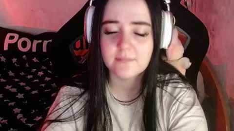 Snapshot of show_for_you chatting on December 2025 09:40:01 AM show_for_you online show from December 2025 09:40:01 AM