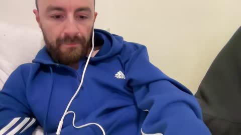 Snapshot of show_jizzness chatting on February 2025 10:03:02 PM show_jizzness online show from February 2025 10:03:02 PM