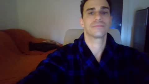 showherenow online show from January 2026 02:44:01 PM