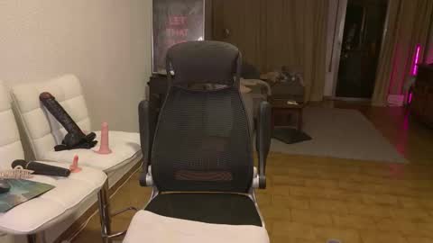 Snapshot of showmebbw chatting on November 2025 07:56:02 PM Mimi online show from November 2025 07:56:02 PM