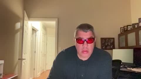 Chicago Guy online show from December 2024 04:20:02 AM