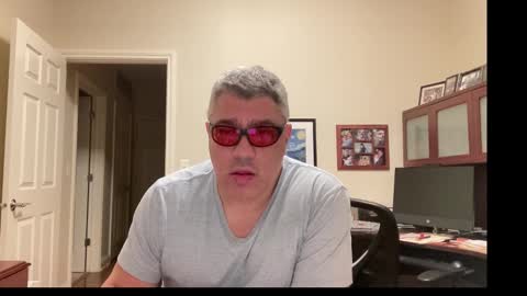 Chicago Guy online show from October 2025 03:30:01 AM