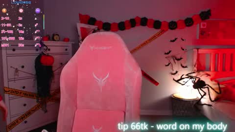 Neila online show from October 2025 02:05:01 PM