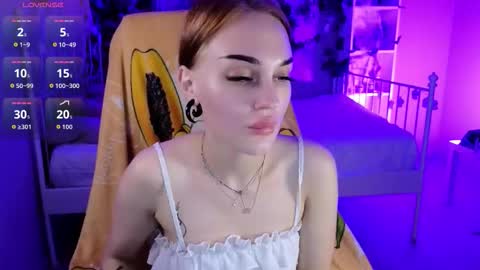 Snapshot of shuhuameow chatting on October 2025 04:46:01 PM Emly online show from October 2025 04:46:01 PM