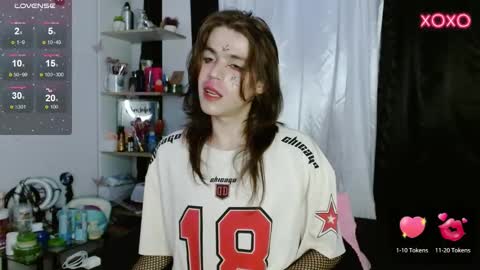 Shun White online show from December 2024 05:59:01 AM