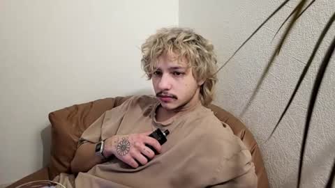 your shy boy online show from February 2026 04:25:01 PM