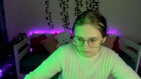 shy_elina01 online show from October 2025 10:12:01 AM