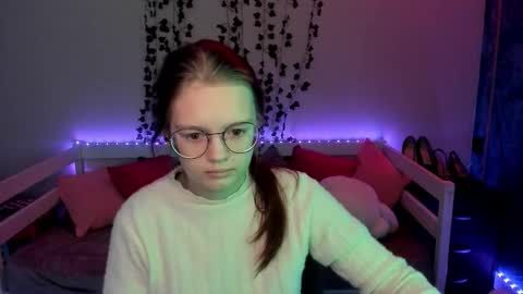 shy_elina01 online show from November 2025 10:25:02 AM