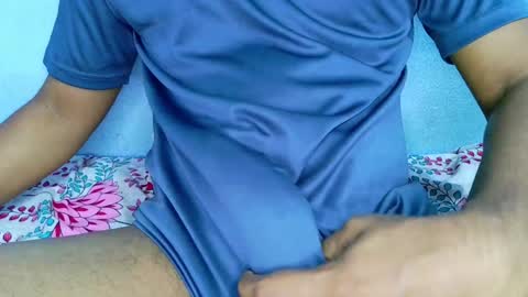 Snapshot of shy_eyes_ chatting on December 2024 02:11:01 PM shyeyes online show from December 2024 02:11:01 PM