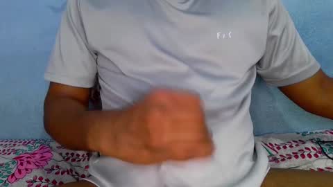 Snapshot of shy_eyes_ chatting on December 2024 04:39:01 PM shyeyes online show from December 2024 04:39:01 PM