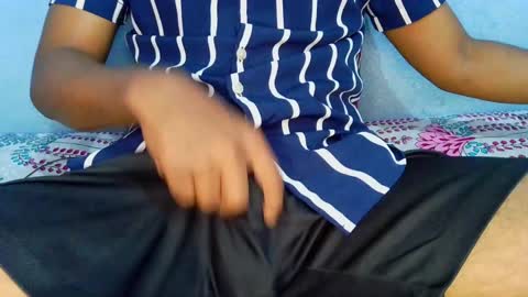 Snapshot of shy_eyes_ chatting on January 2025 02:38:02 PM shyeyes online show from January 2025 02:38:02 PM