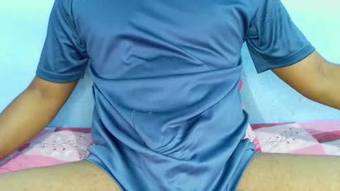 Snapshot of shy_eyes_ chatting on January 2025 03:44:01 PM shyeyes online show from January 2025 03:44:01 PM