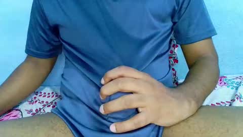 Snapshot of shy_eyes_ chatting on February 2025 02:19:02 PM shyeyes online show from February 2025 02:19:02 PM