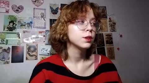 Milena online show from October 2025 01:23:01 PM
