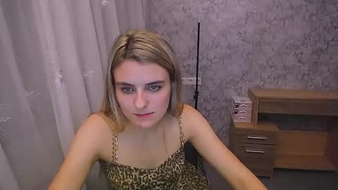 shy_sabrina_ online show from January 2025 07:40:01 PM