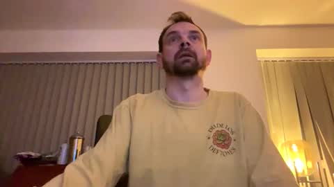 Snapshot of shyb35 chatting on February 2025 12:49:01 AM shyb35 online show from February 2025 12:49:01 AM