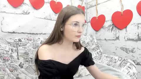 shyly_lisa online show from October 2025 01:41:02 AM