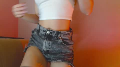 Lea online show from December 2025 02:22:02 PM