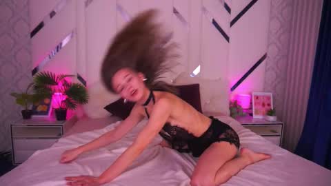 shyysiren online show from November 2025 03:49:01 PM