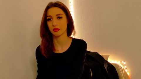 Anastasia online show from November 2025 01:43:01 PM