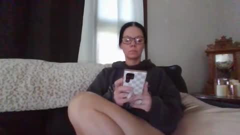 Snapshot of sidneyraee chatting on April 2026 06:39:01 PM Mrs. St. Patrickk online show from April 2026 06:39:01 PM