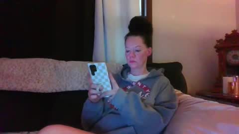 Snapshot of sidneyraee chatting on April 2026 11:20:02 PM Mrs. St. Patrickk online show from April 2026 11:20:02 PM