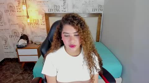 S I E N N A  online show from November 2025 01:55:02 PM