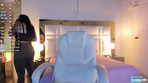 Sienna  online show from January 2026 12:09:02 PM