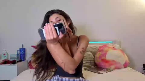 Snapshot of siensky chatting on October 2025 11:26:02 PM Sienna online show from October 2025 11:26:02 PM