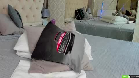 Snapshot of silascollins chatting on October 2025 04:01:01 AM SilasCollins online show from October 2025 04:01:01 AM