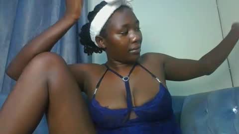 Snapshot of silky_aura chatting on May 2026 07:59:02 PM Memoo online show from May 2026 07:59:02 PM