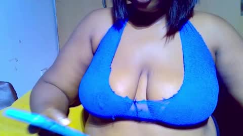 Snapshot of silky_blackbarbie chatting on November 2025 10:37:02 AM bibisexy online show from November 2025 10:37:02 AM