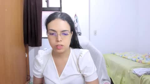 sarasweet online show from October 2025 08:11:02 PM